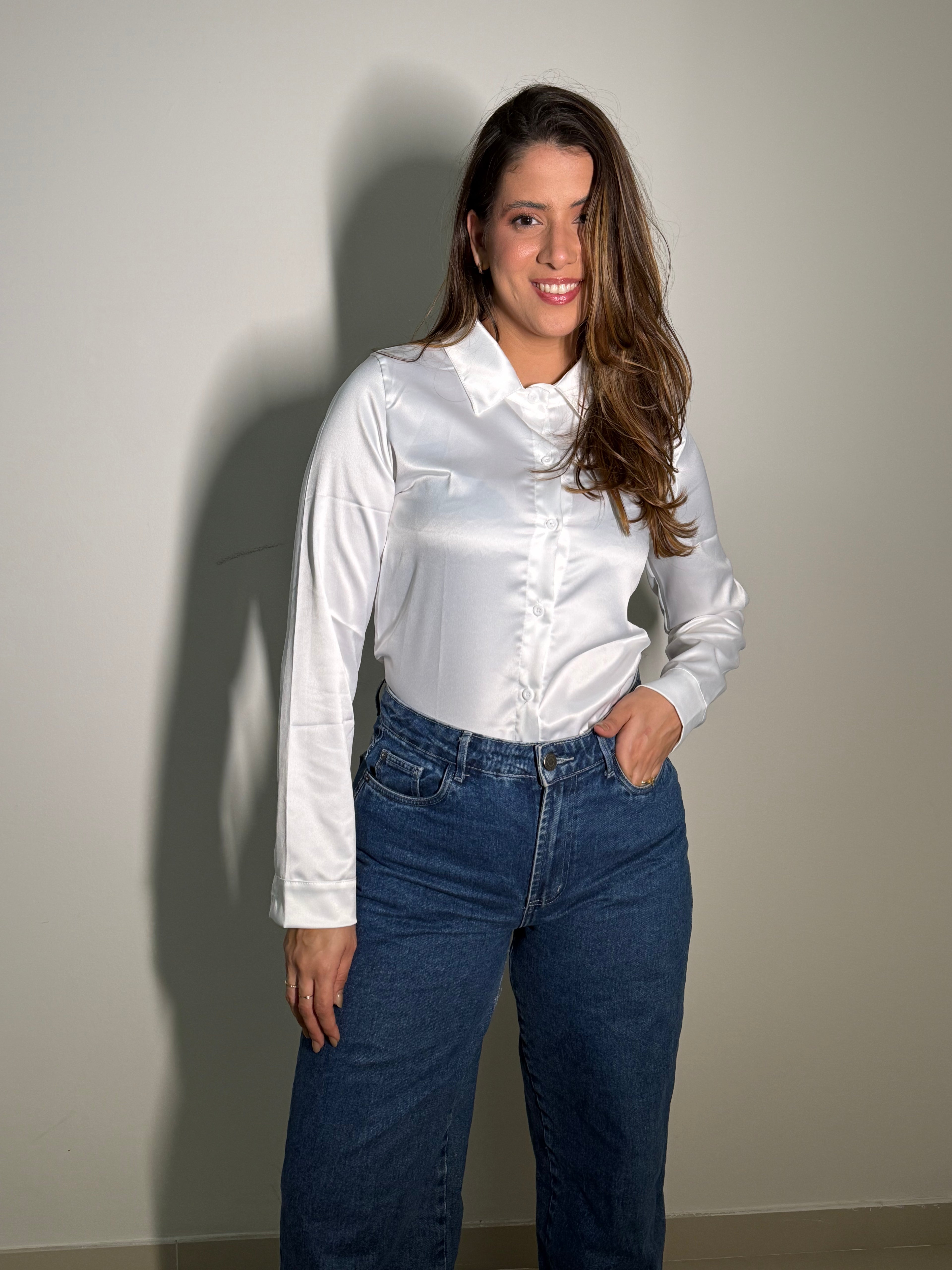 Camisa Acetinada Branca